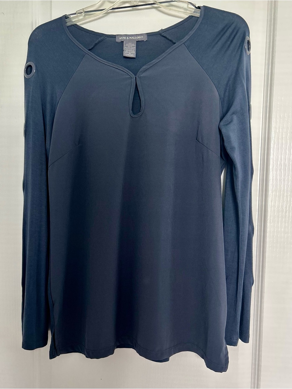 Kate & Mallory Women’s XS Blue Charcoal Grommet Sleeve Keyhole Tunic Top